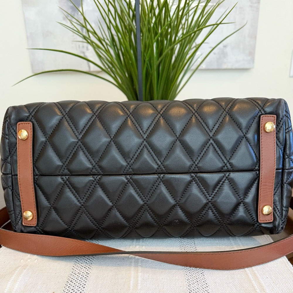 Burberry Quilted Society Handbag - Picture 4 of 12
